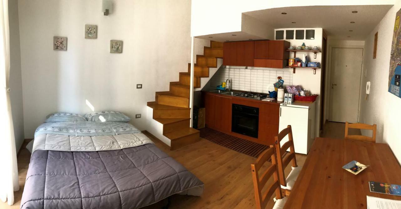 Ale & Tizy House Bed & Breakfast Napoli Exterior foto
